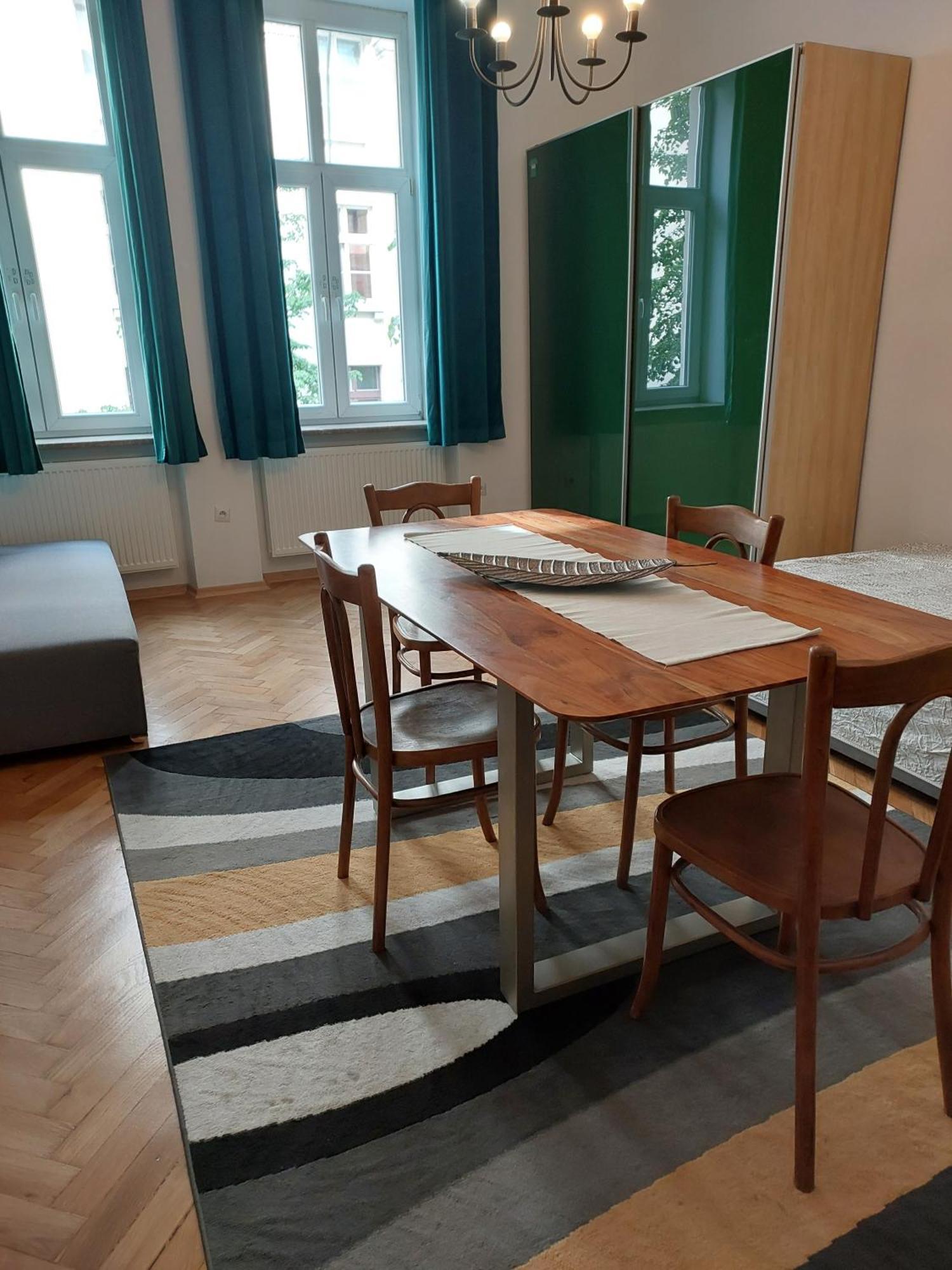 Apartment Mariacki Tower Krakow Exterior photo